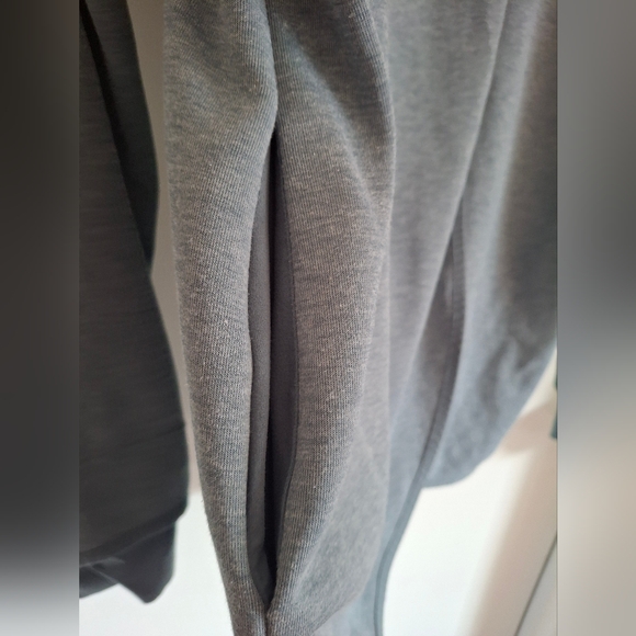 Nike Womens nursing dry fit sweatshirt Open Front Great For Nuraing Descreetly - Picture 4 of 5